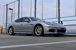 PORSCHE PANAMERA S E-HYBRID l 416 PS