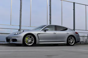 PORSCHE PANAMERA S E-HYBRID l 416 PS
