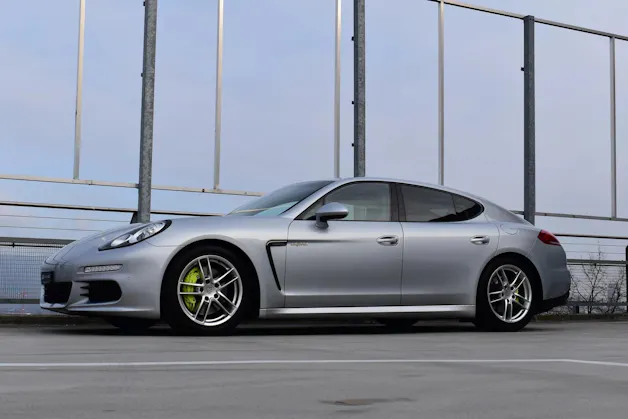 PORSCHE PANAMERA S E-HYBRID l 416 PS