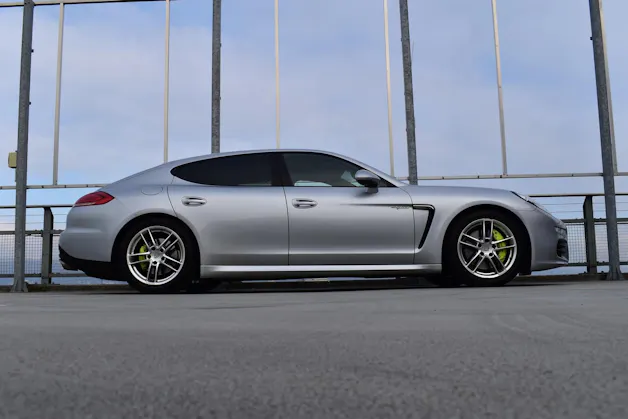 PORSCHE PANAMERA S E-HYBRID l 416 PS