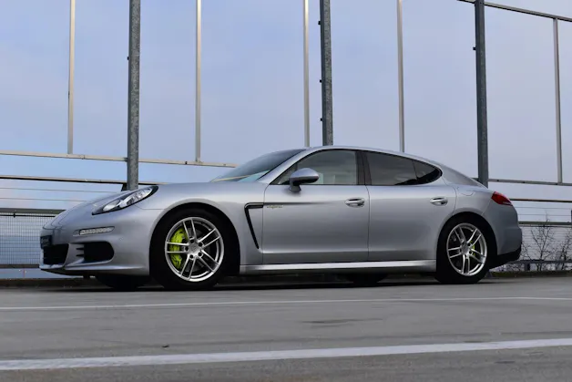PORSCHE PANAMERA S E-HYBRID l 416 PS