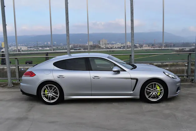 PORSCHE PANAMERA S E-HYBRID l 416 PS