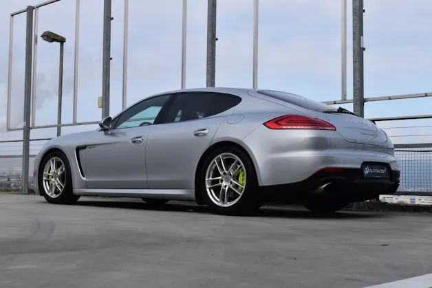 PORSCHE PANAMERA S E-HYBRID l 416 PS