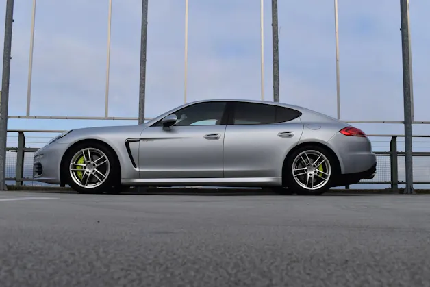 PORSCHE PANAMERA S E-HYBRID l 416 PS