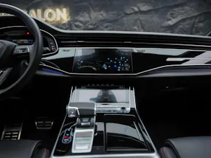 AUDI SQ7 TFSI quattro tiptronic * Facelift*7 Plätzer*Panorama*B&O*AHK