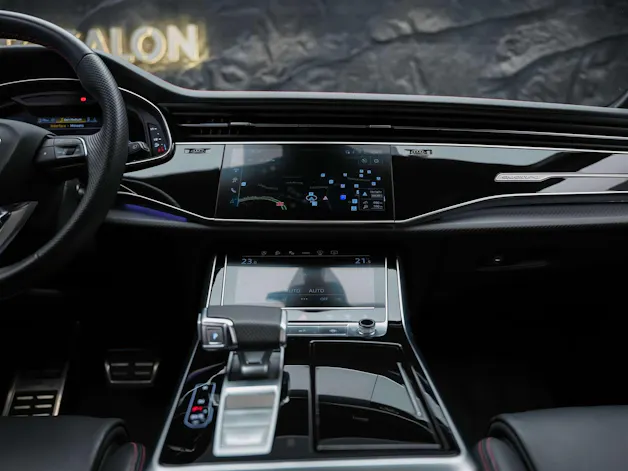 AUDI SQ7 TFSI quattro tiptronic * Facelift*7 Plätzer*Panorama*B&O*AHK