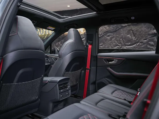 AUDI SQ7 TFSI quattro tiptronic * Facelift*7 Plätzer*Panorama*B&O*AHK