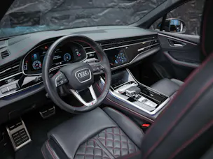 AUDI SQ7 TFSI quattro tiptronic * Facelift*7 Plätzer*Panorama*B&O*AHK