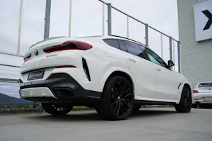 BMW X6 M50d BLACK l 400 PS