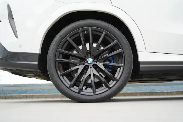 BMW X6 M50d BLACK l 400 PS
