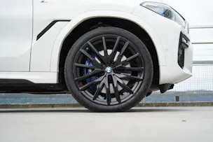 BMW X6 M50d BLACK l 400 PS