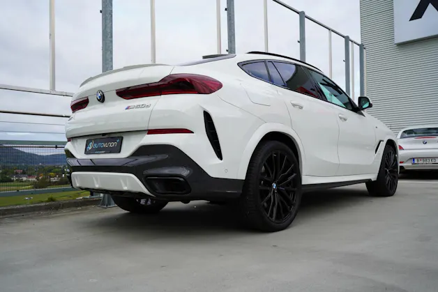 BMW X6 M50d BLACK l 400 PS