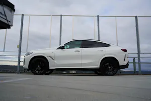 BMW X6 M50d BLACK l 400 PS