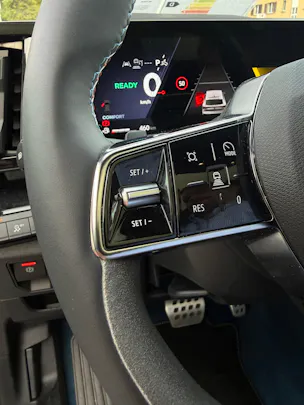 RENAULT Rafale 1.2 E-Tech Plug-in Hybrid 300 4x4 Atelier Alpine