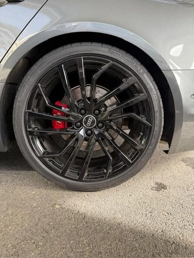 AUDI RS4 Avant quattro tiptronic