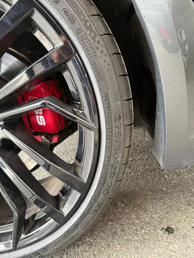 AUDI RS4 Avant quattro tiptronic