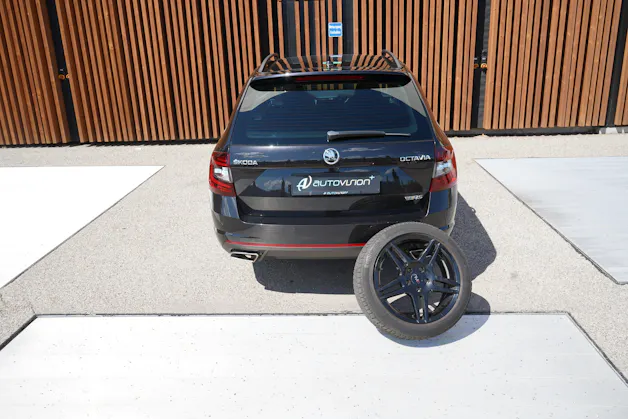 SKODA OCTAVIA COMBI 2.0 TSI RS DSG l 230 PS