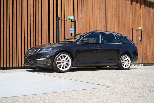 SKODA OCTAVIA COMBI 2.0 TSI RS DSG l 230 PS