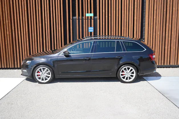 SKODA OCTAVIA COMBI 2.0 TSI RS DSG l 230 PS