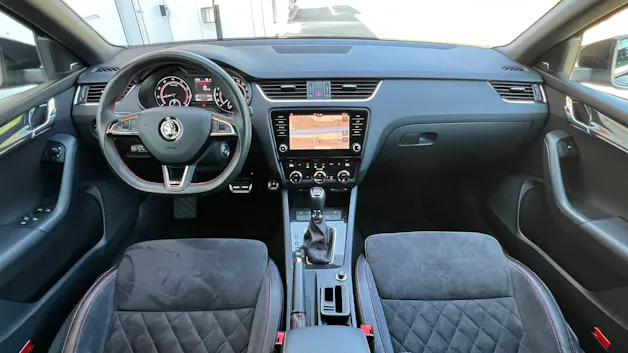 SKODA OCTAVIA COMBI 2.0 TSI RS DSG l 230 PS