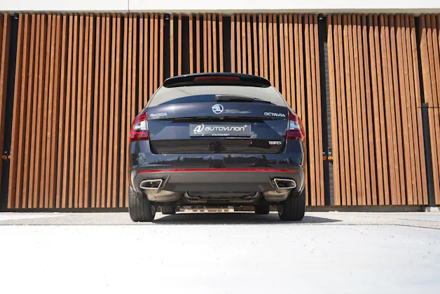 SKODA OCTAVIA COMBI 2.0 TSI RS DSG l 230 PS