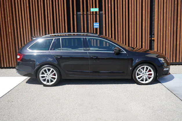SKODA OCTAVIA COMBI 2.0 TSI RS DSG l 230 PS