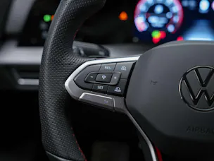 VW Golf 2.0 TSI GTI Clubsport DSG *Facelift*Matrix LED*Lenkradheizung*