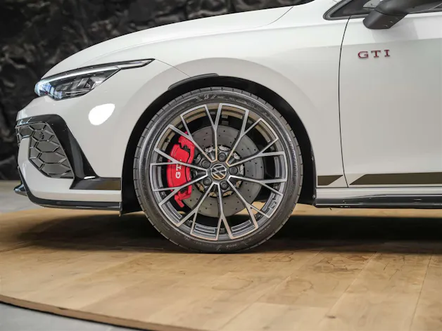 VW Golf 2.0 TSI GTI Clubsport DSG *Facelift*Matrix LED*Lenkradheizung*