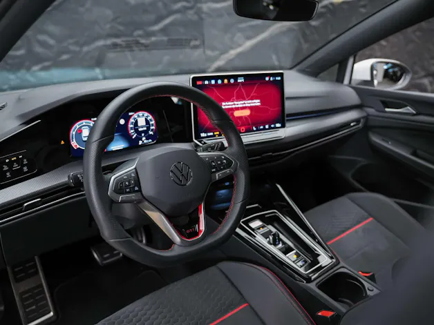 VW Golf 2.0 TSI GTI Clubsport DSG *Facelift*Matrix LED*Lenkradheizung*