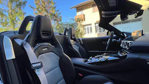 MERCEDES-BENZ AMG GT ROADSTER BLACK SPEEDSHIFT DCT l 476 PS