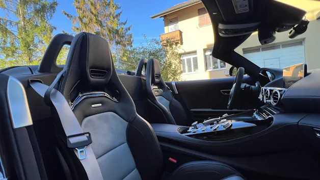 MERCEDES-BENZ AMG GT ROADSTER BLACK SPEEDSHIFT DCT l 476 PS