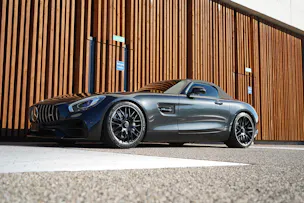 MERCEDES-BENZ AMG GT ROADSTER BLACK SPEEDSHIFT DCT l 476 PS