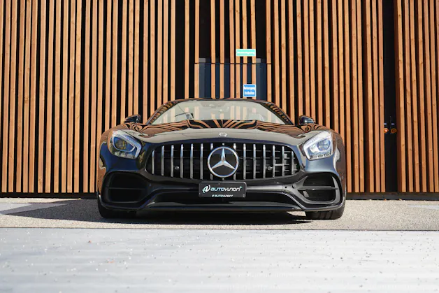 MERCEDES-BENZ AMG GT ROADSTER BLACK SPEEDSHIFT DCT l 476 PS