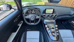 MERCEDES-BENZ AMG GT ROADSTER BLACK SPEEDSHIFT DCT l 476 PS