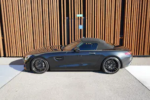 MERCEDES-BENZ AMG GT ROADSTER BLACK SPEEDSHIFT DCT l 476 PS