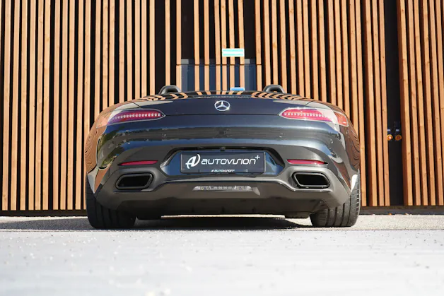 MERCEDES-BENZ AMG GT ROADSTER BLACK SPEEDSHIFT DCT l 476 PS