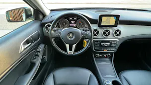 MERCEDES-BENZ GLA 220 CDI URBAN NIGHT 4MATIC 7G-DCT l 170 PS