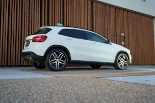 MERCEDES-BENZ GLA 220 CDI URBAN NIGHT 4MATIC 7G-DCT l 170 PS