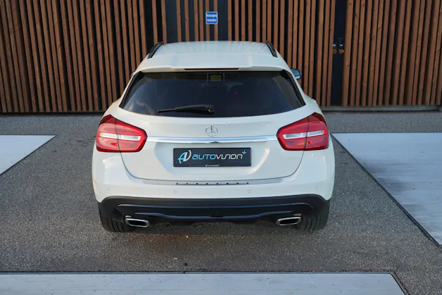 MERCEDES-BENZ GLA 220 CDI URBAN NIGHT 4MATIC 7G-DCT l 170 PS