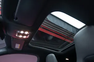 MERCEDES-BENZ CLA 35 AMG 4matic / Panorama-Glasdach / Burmester / Rückfahrkamera