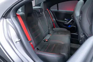 MERCEDES-BENZ CLA 35 AMG 4matic / Panorama-Glasdach / Burmester / Rückfahrkamera