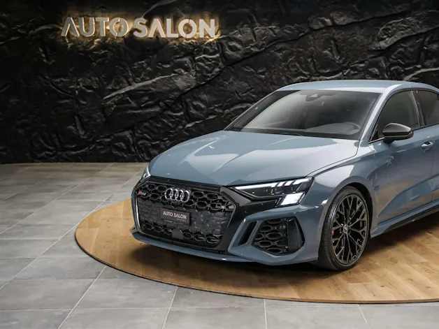 AUDI RS3 Limousine 2.5 TSI quattro S-tronic *Massage*Matrix LED*Ambientebeleuchtung*