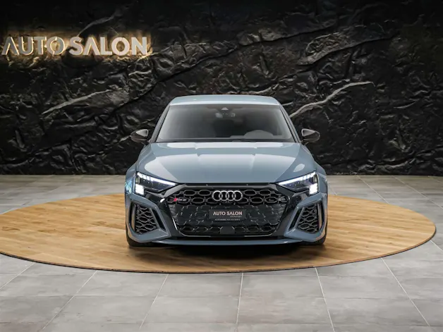 AUDI RS3 Limousine 2.5 TSI quattro S-tronic *Massage*Matrix LED*Ambientebeleuchtung*