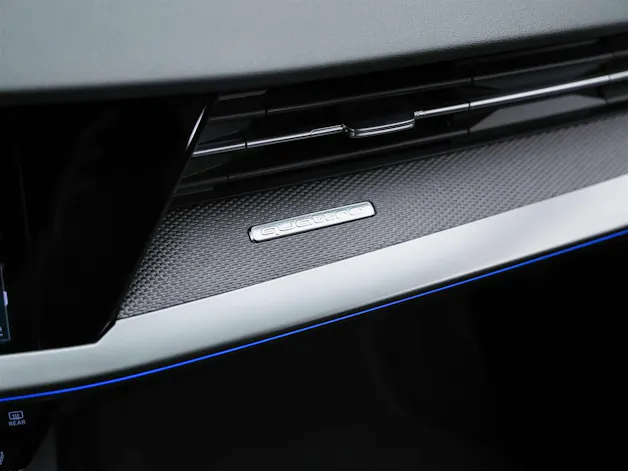 AUDI RS3 Limousine 2.5 TSI quattro S-tronic *Massage*Matrix LED*Ambientebeleuchtung*