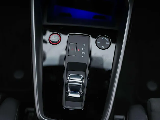 AUDI RS3 Limousine 2.5 TSI quattro S-tronic *Massage*Matrix LED*Ambientebeleuchtung*
