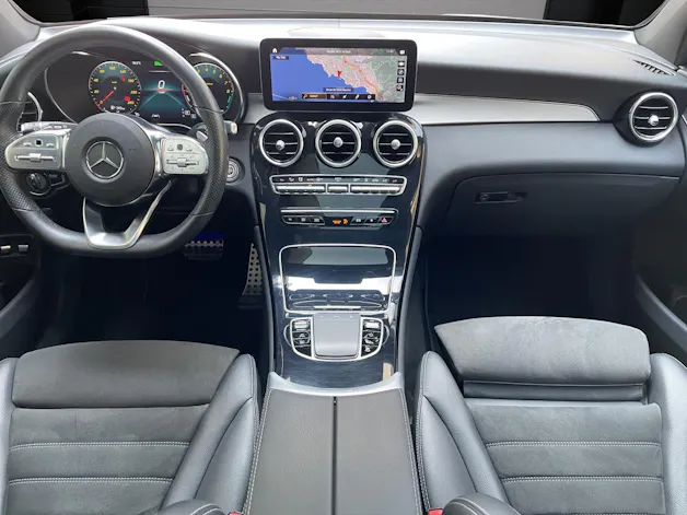 MERCEDES-BENZ GLC 300 e AMG Line Plus 4Matic 9G-Tronic