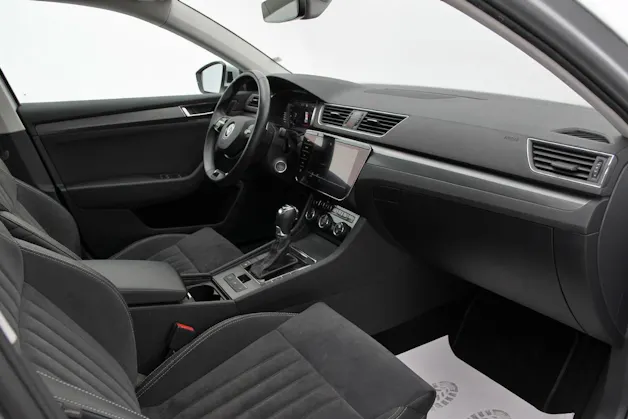 SKODA Superb Combi 2.0 TDi Style 4x4 DSG