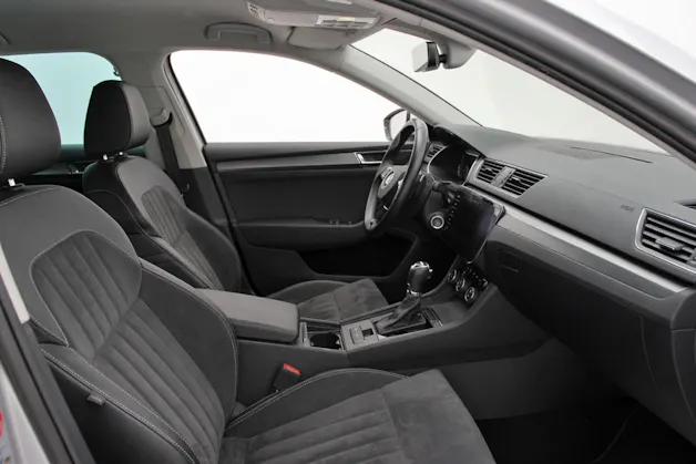 SKODA Superb Combi 2.0 TDi Style 4x4 DSG