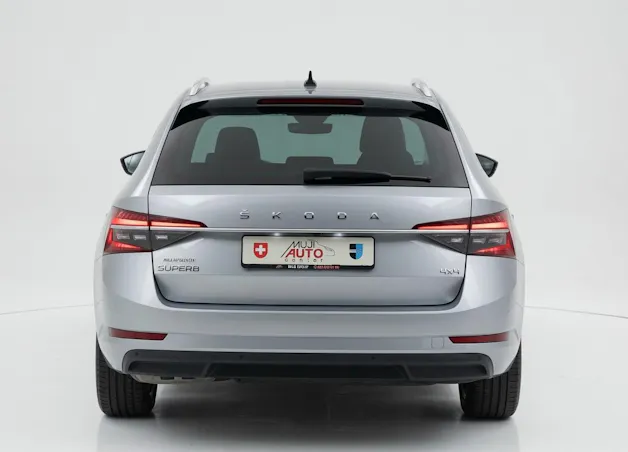 SKODA Superb Combi 2.0 TDi Style 4x4 DSG