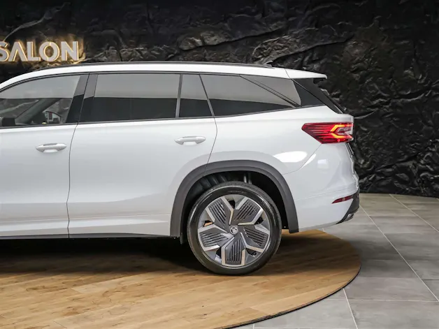 SKODA Kodiaq 2.0 TDI Sportline 4x4 *Werksgarantie*Matrix LED*AHK*